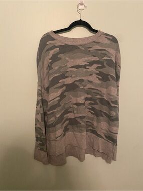 Time and Tru Olive & Gray Camo Sweatshirt